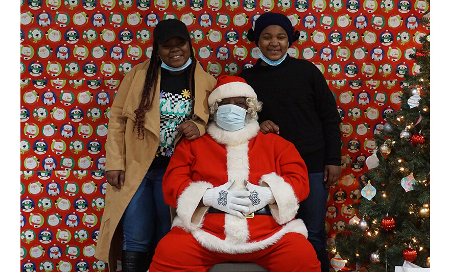 Breakfast with Santa 12-17-2022 Mom and daughter with Santa for web