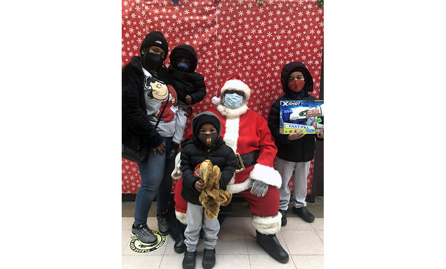 Holiday Breakfast and Gift Giveaway 12-18-2021 Family with Santa for web